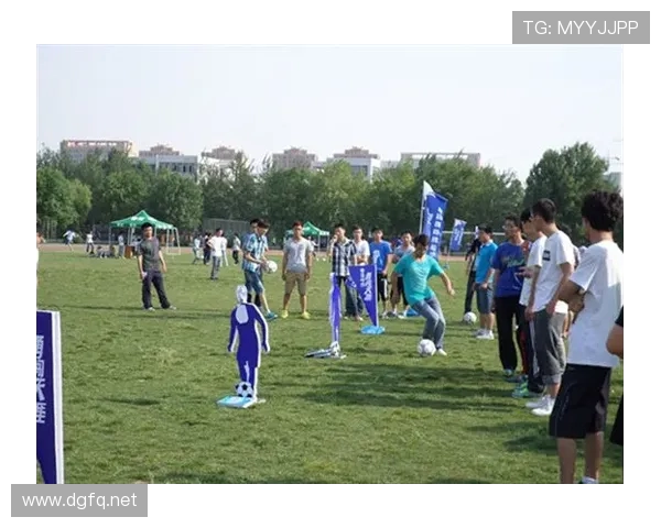 文班亚马全身心投入比赛展现出超凡专注力与比赛热情